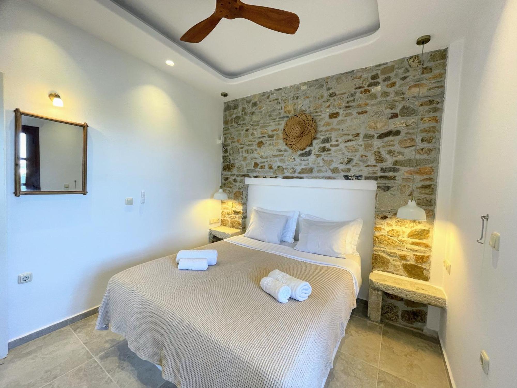 Thea Suites Naxos Agios Prokopios  Dış mekan fotoğraf