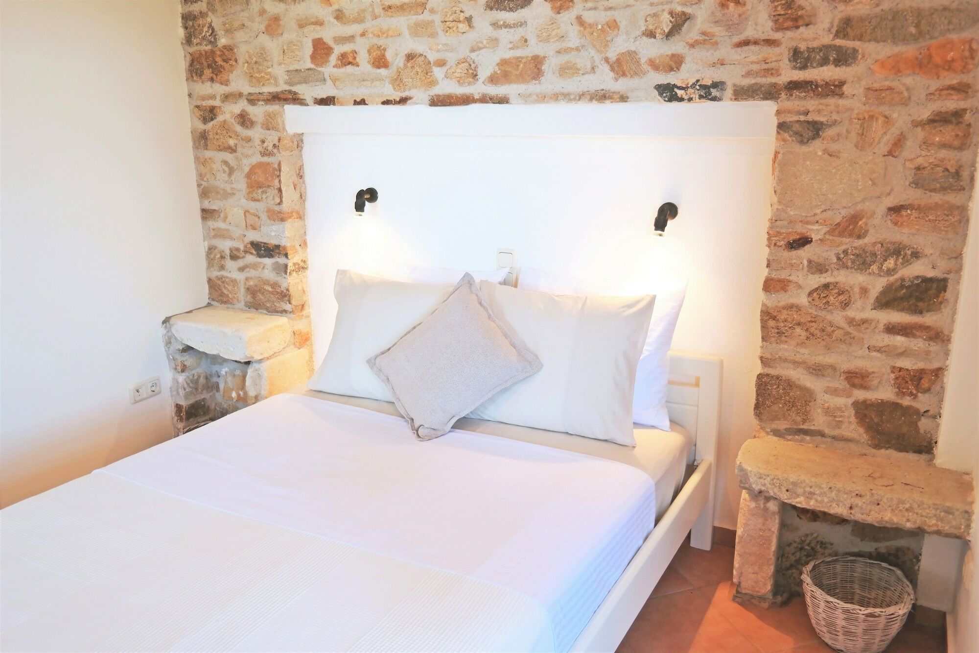 Thea Suites Naxos Agios Prokopios  Dış mekan fotoğraf